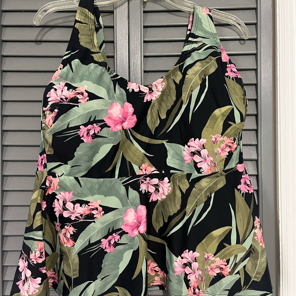 Kona Sol Black and Pink Asymmetrical Peplum Swim Tank Top